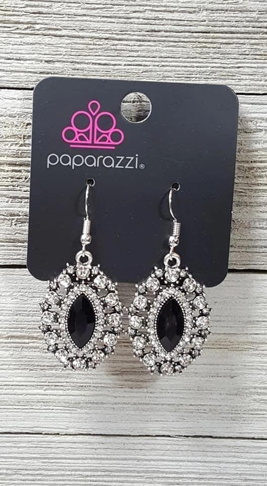 Paparazzi Accessories Long May She Reign - Black